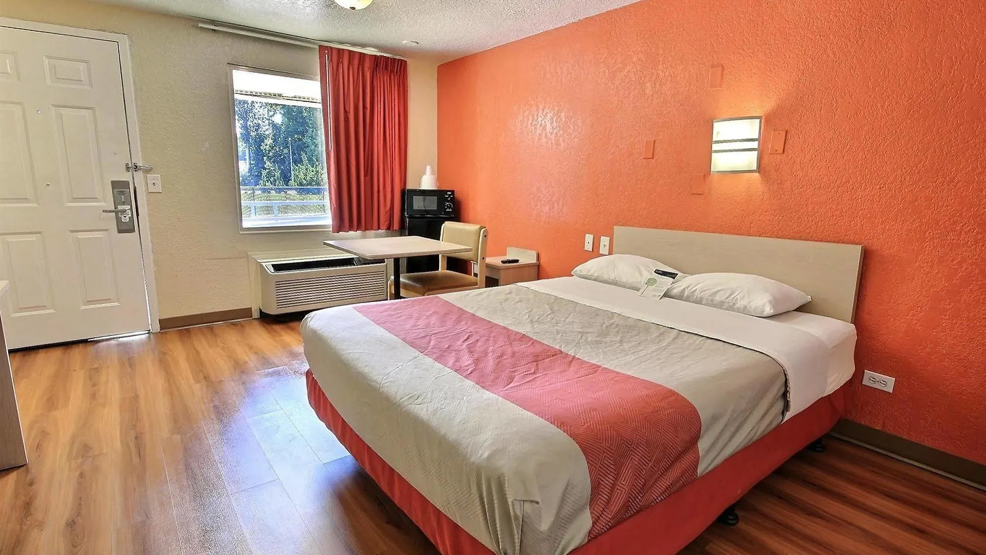 Motel 6-Newport News, Va