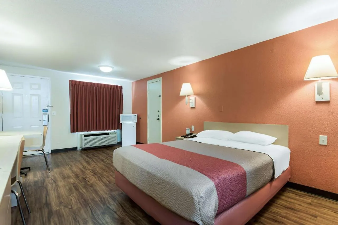 Motel 6-Newport News, Va